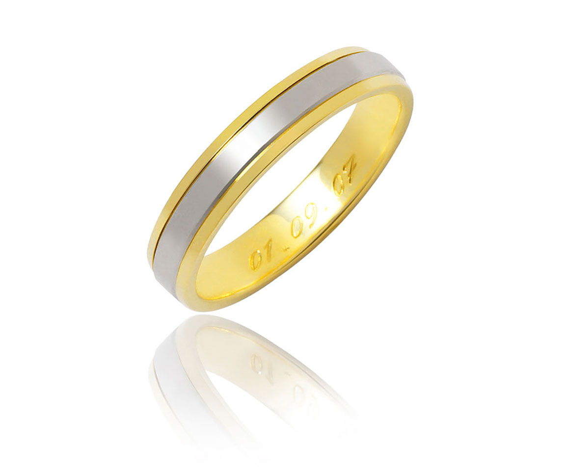 photographie d'une bague pour Adamence