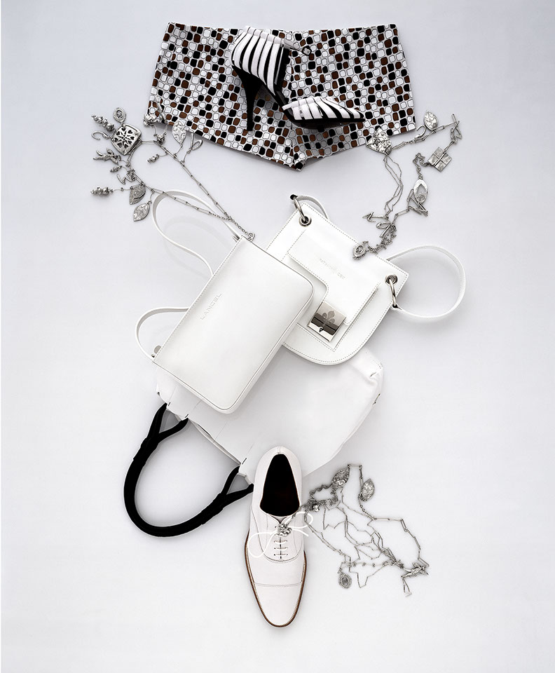 photographie d'une composition d'accessoires